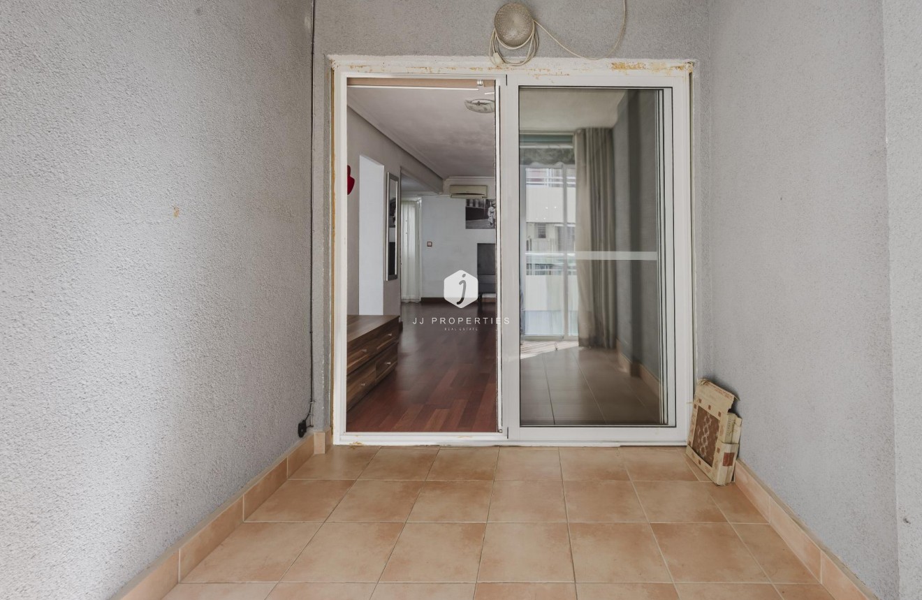 Resale - Apartment / flat -
Torrevieja - Costa Blanca
