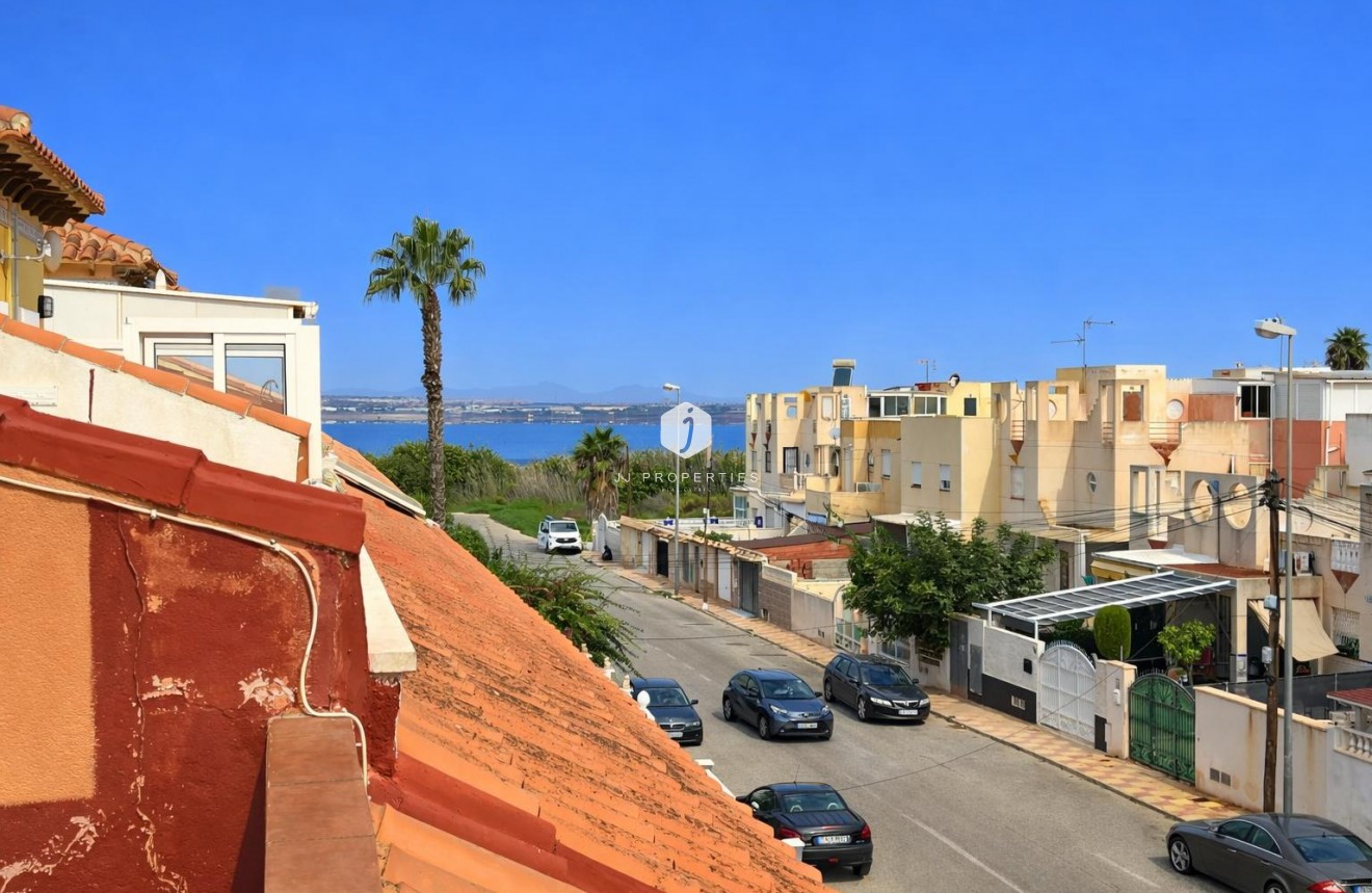 Resale - Bungalow -
Torrevieja - Costa Blanca