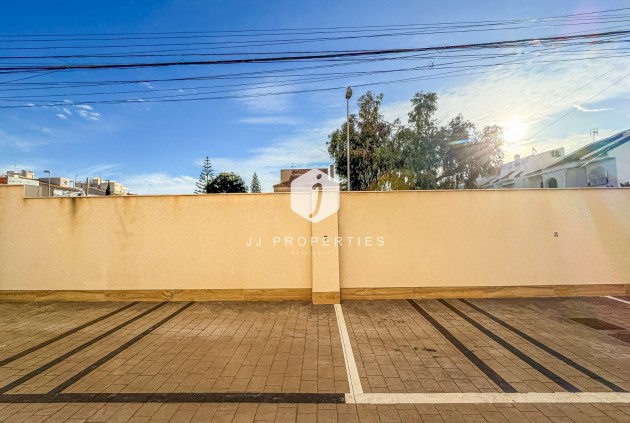 Tweedehands - Appartement / flat -
Torrevieja - Costa Blanca