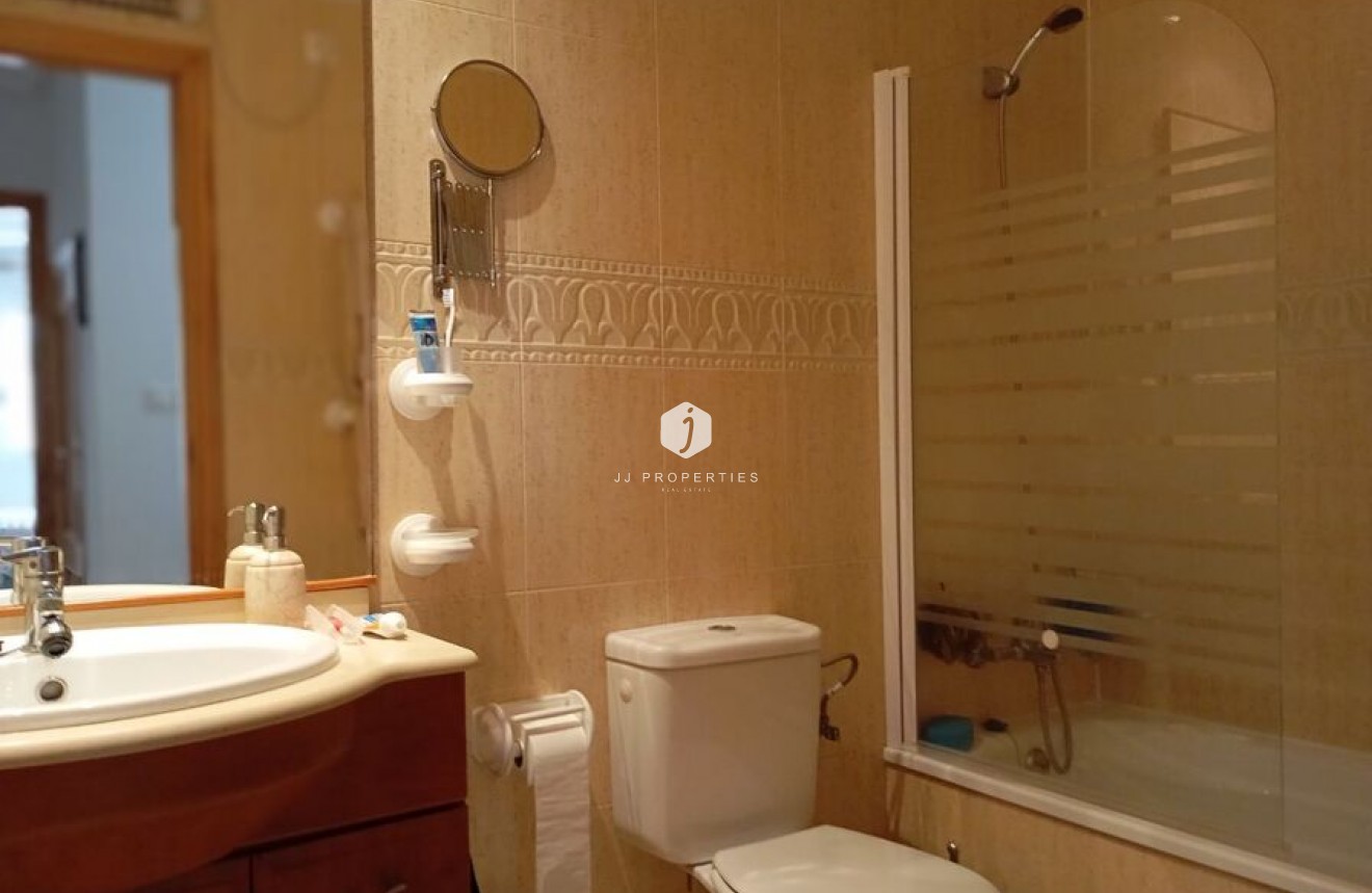 Resale - Apartment / flat -
Daya Vieja - Costa Blanca