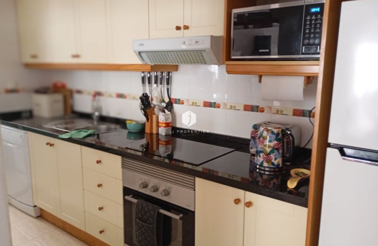 Resale - Apartment / flat -
Daya Vieja - Costa Blanca