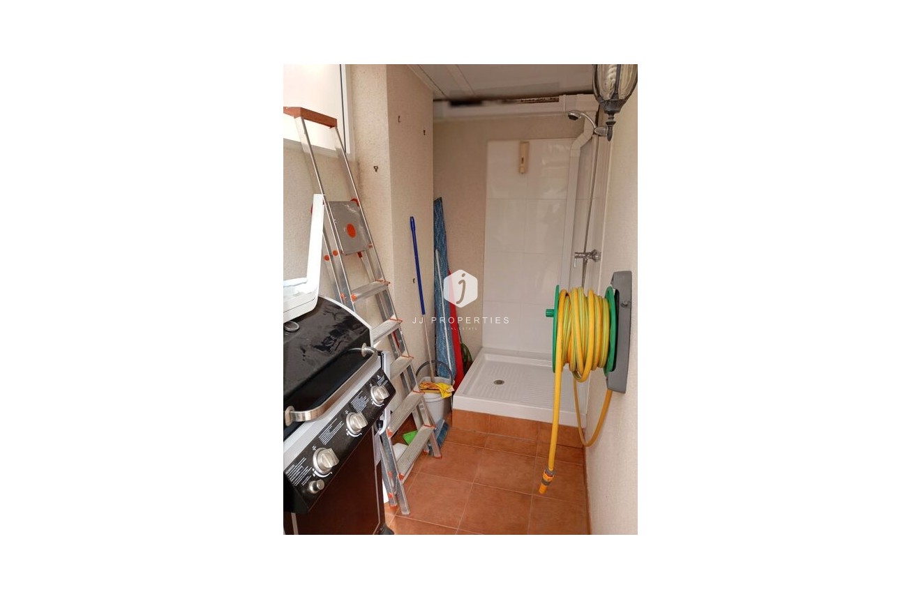 Resale - Apartment / flat -
Daya Vieja - Costa Blanca