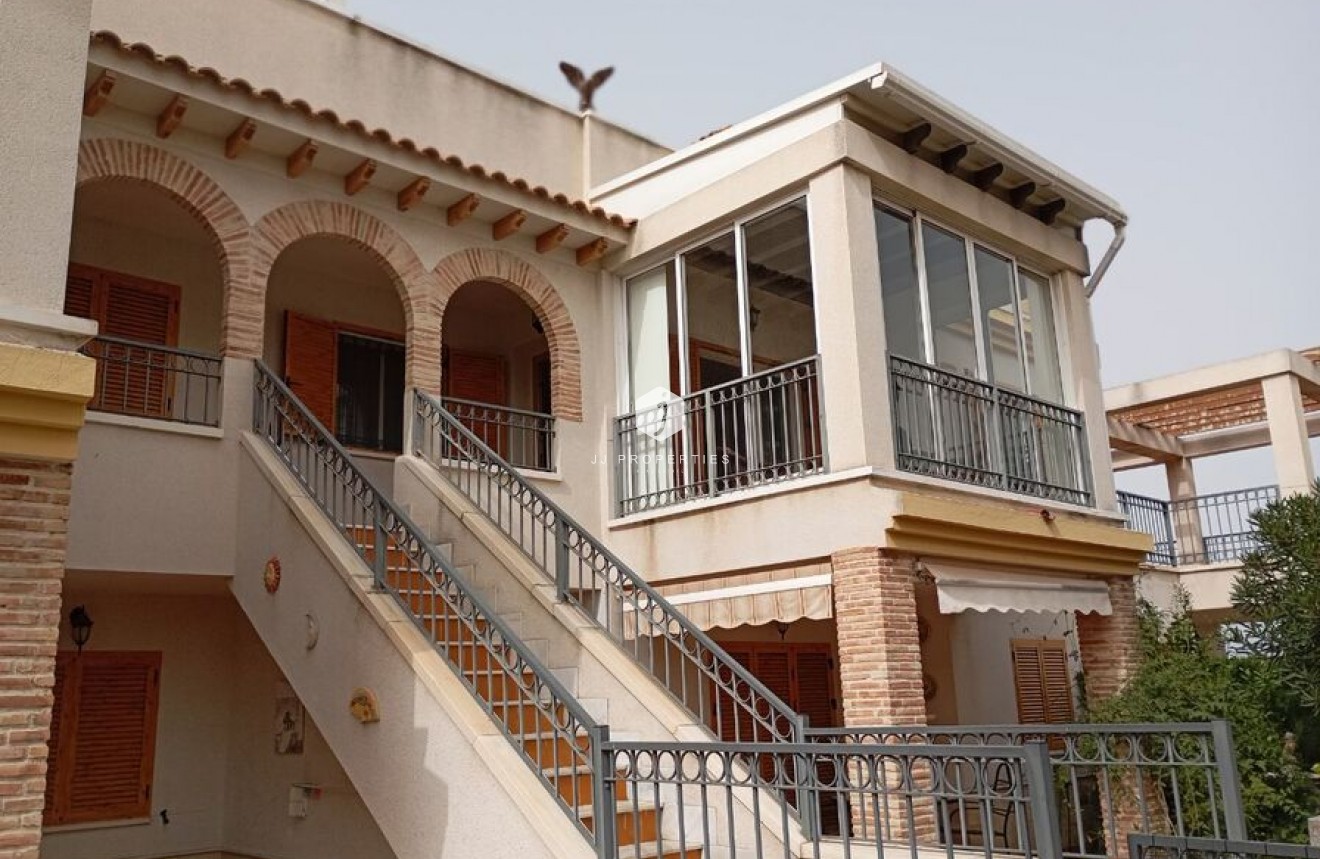 Resale - Apartment / flat -
Daya Vieja - Costa Blanca