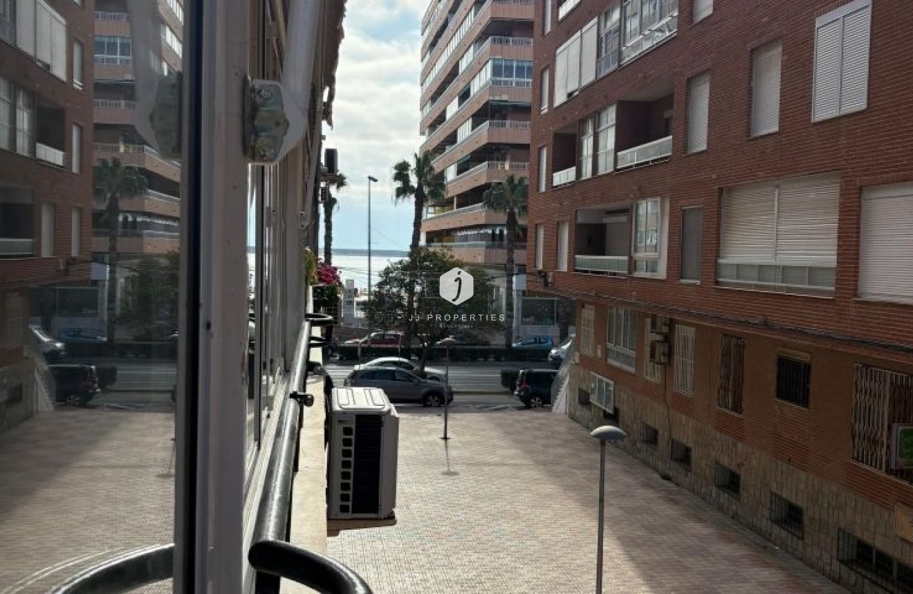 Z drugiej ręki - Mieszkanie w bloku -
Torrevieja - Costa Blanca