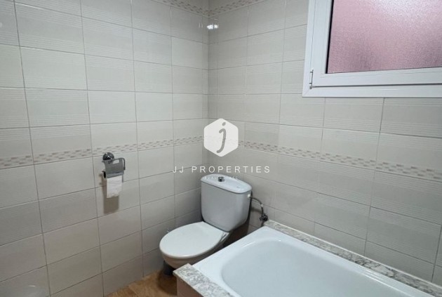 Z drugiej ręki - Mieszkanie w bloku -
Torrevieja - Costa Blanca