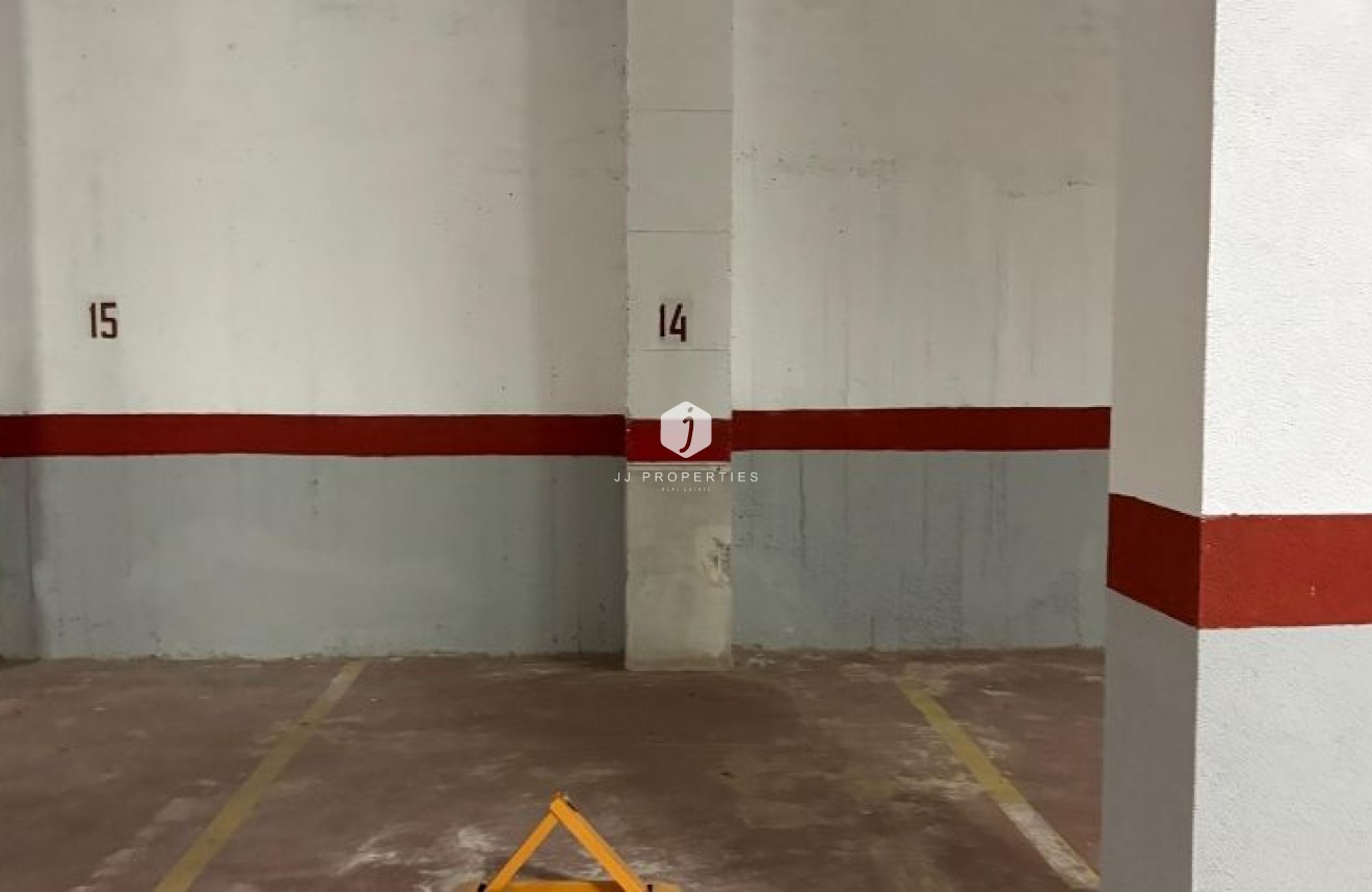 Z drugiej ręki - Mieszkanie w bloku -
Torrevieja - Costa Blanca