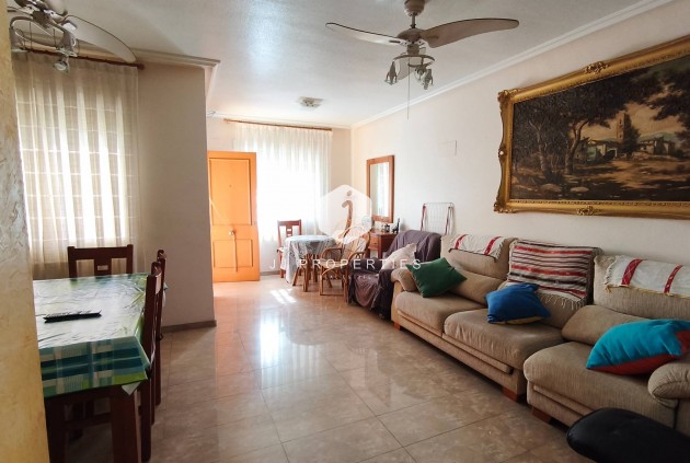 D'occasion - Appartement -
Torrevieja - Estacion de autobuses