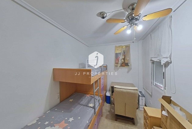 D'occasion - Appartement -
Torrevieja - Estacion de autobuses