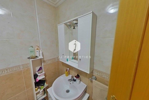 D'occasion - Appartement -
Torrevieja - Estacion de autobuses