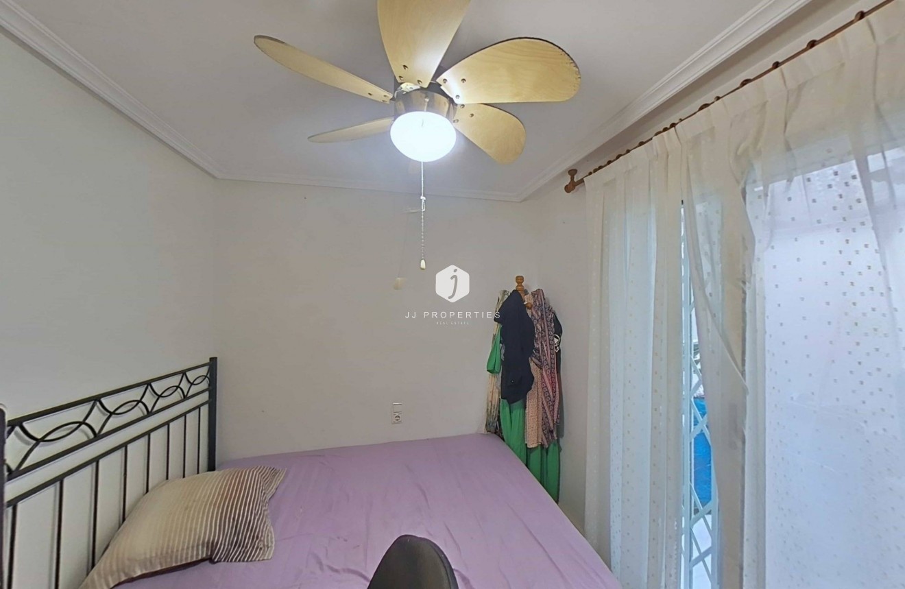 D'occasion - Appartement -
Torrevieja - Estacion de autobuses