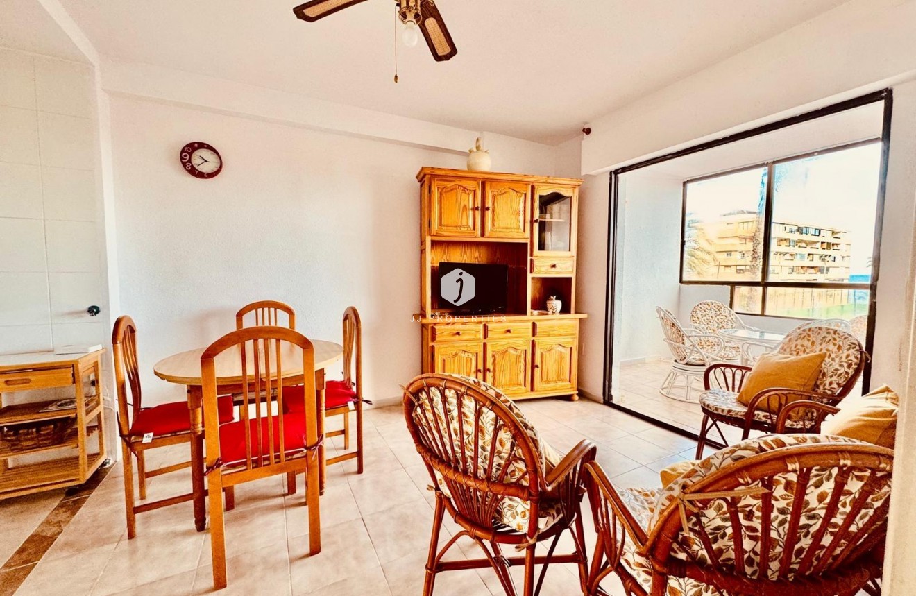 Resale - Apartment / flat -
Torrevieja - Cabo cervera