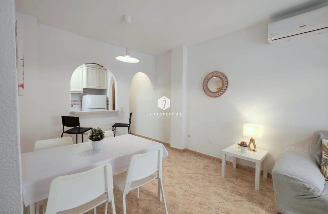 D'occasion - Appartement -
Torrevieja - Estacion de autobuses