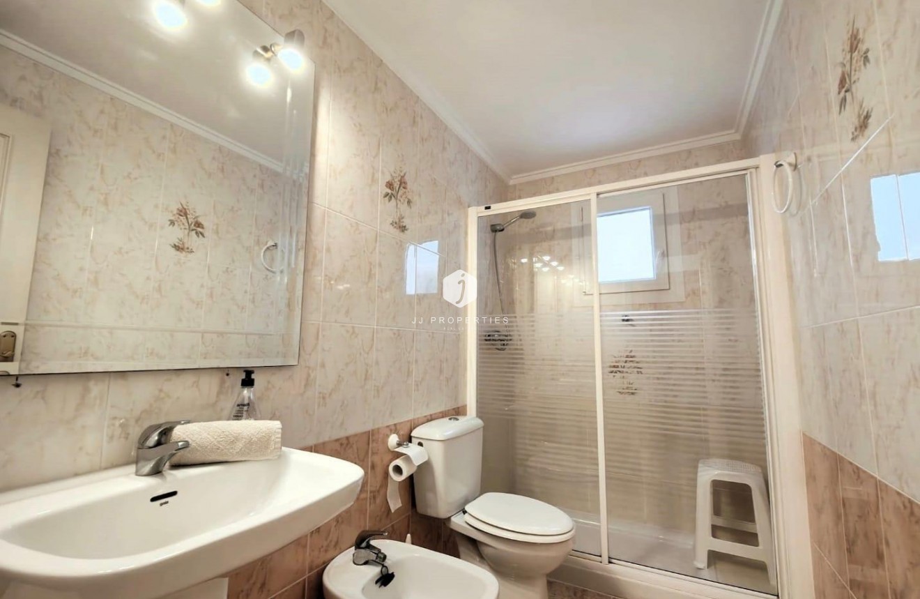 D'occasion - Appartement -
Torrevieja - Estacion de autobuses