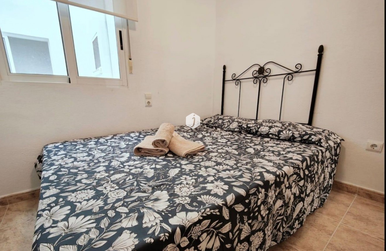 D'occasion - Appartement -
Torrevieja - Estacion de autobuses