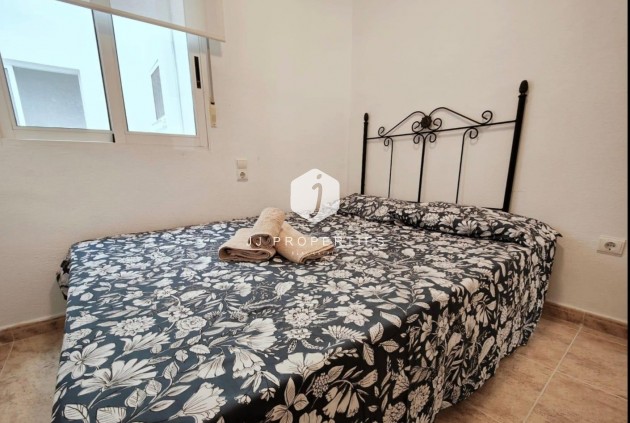 D'occasion - Appartement -
Torrevieja - Estacion de autobuses