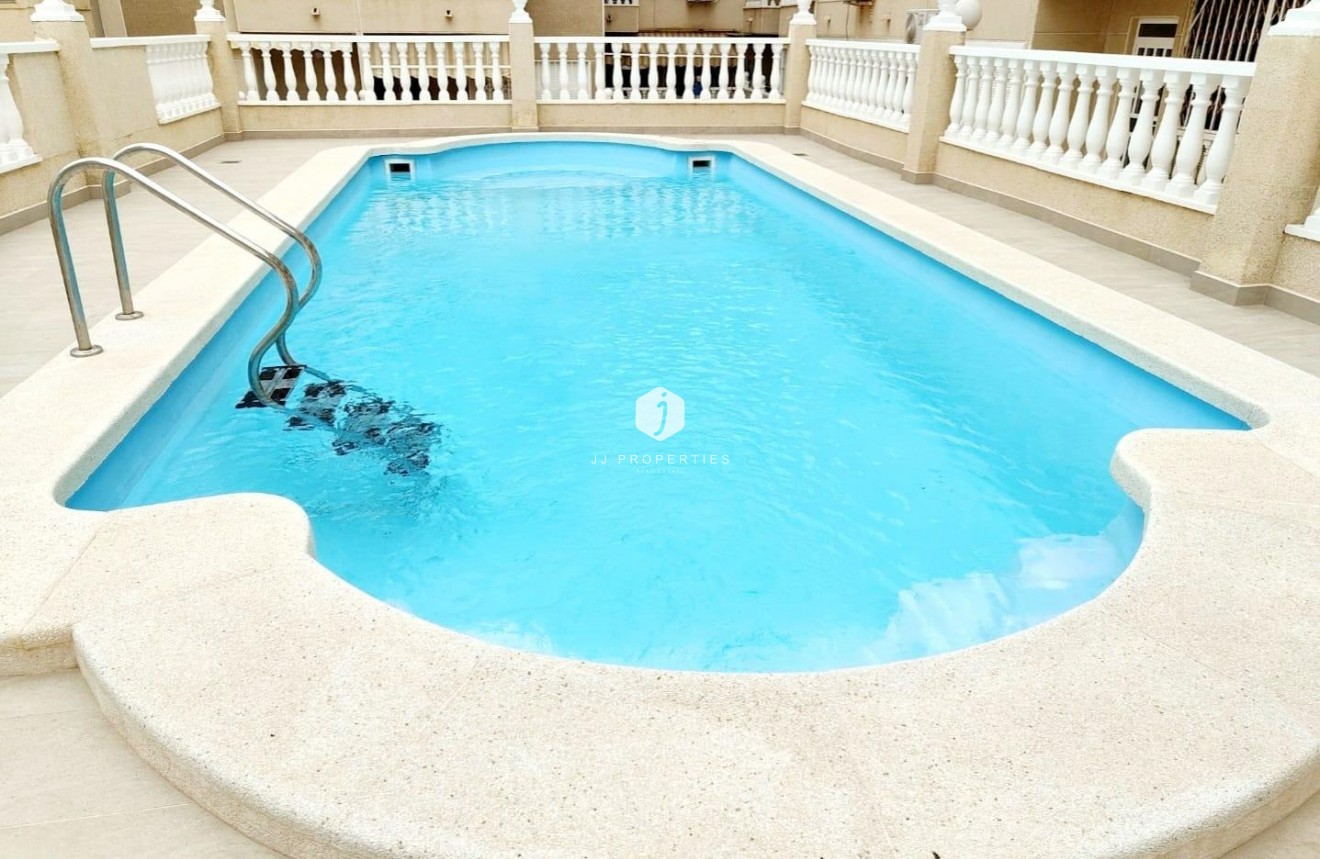 D'occasion - Appartement -
Torrevieja - Estacion de autobuses