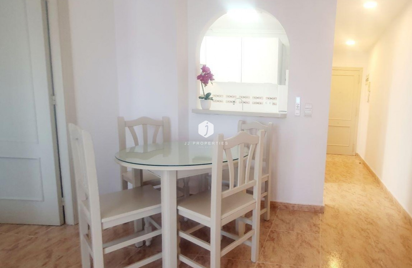 Tweedehands - Penthouse -
Torrevieja - Estacion de autobuses