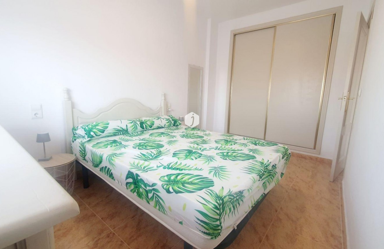 Tweedehands - Penthouse -
Torrevieja - Estacion de autobuses