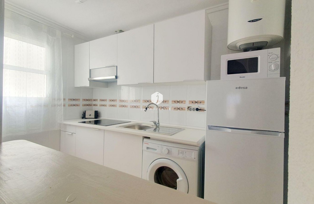 Tweedehands - Penthouse -
Torrevieja - Estacion de autobuses