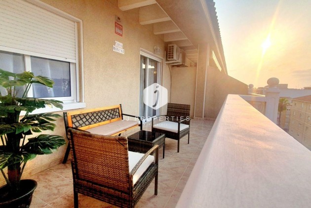 Tweedehands - Penthouse -
Torrevieja - Estacion de autobuses