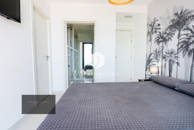 Resale - Penthouse -
Torrevieja - Punta prima