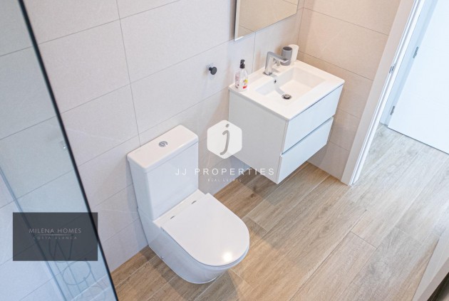 Resale - Apartment / flat -
Torrevieja - Punta prima