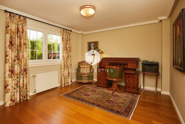 Resale - Villa -
Rojales - Inland