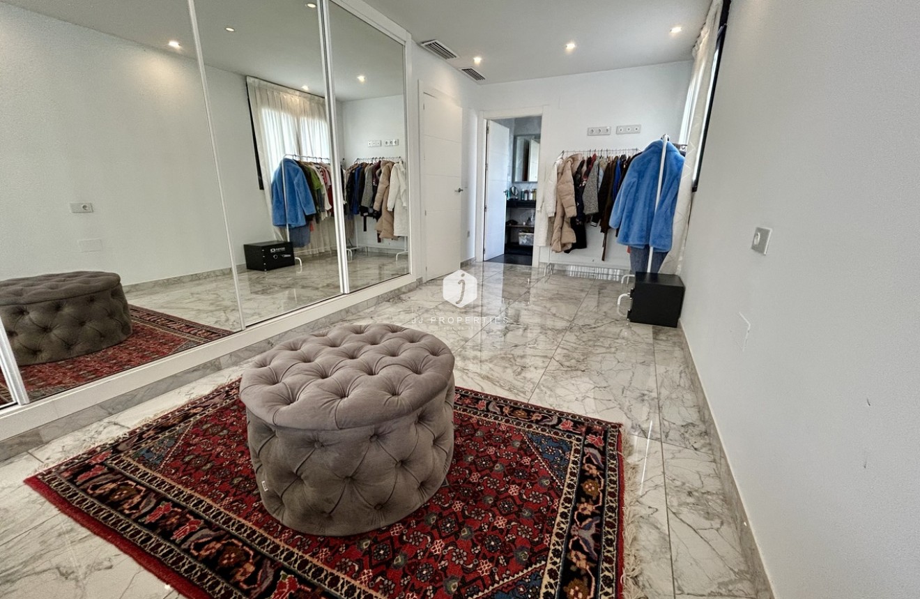 Resale - Villa -
Los Balcones - Costa Blanca