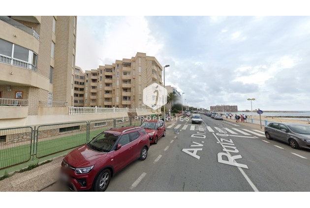 Z drugiej ręki - Mieszkanie w bloku -
Torrevieja - Costa Blanca
