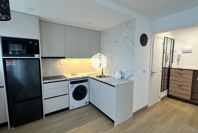 Z drugiej ręki - Mieszkanie w bloku -
Torrevieja - Costa Blanca