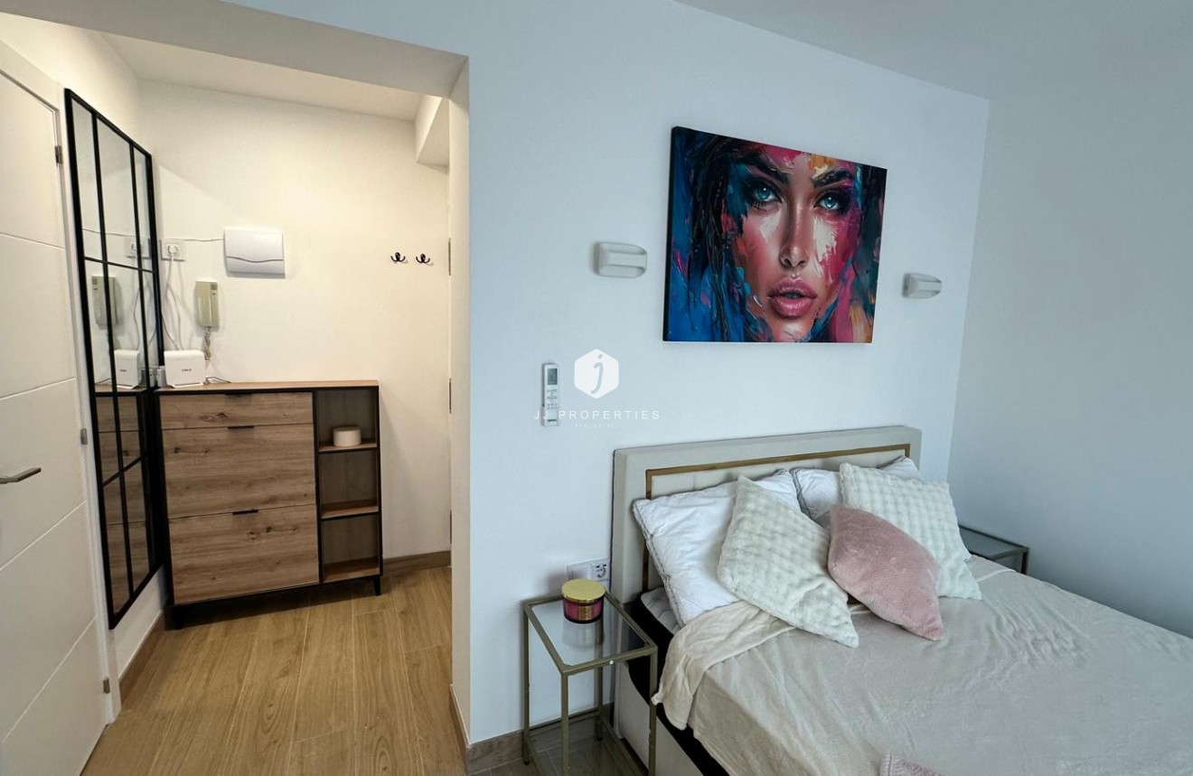 Z drugiej ręki - Mieszkanie w bloku -
Torrevieja - Costa Blanca