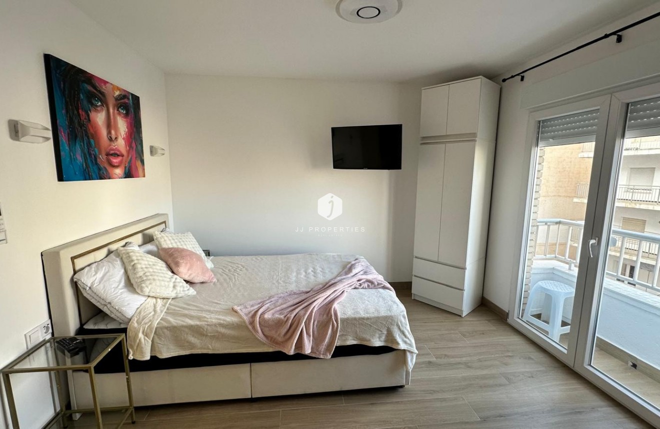 Z drugiej ręki - Mieszkanie w bloku -
Torrevieja - Costa Blanca