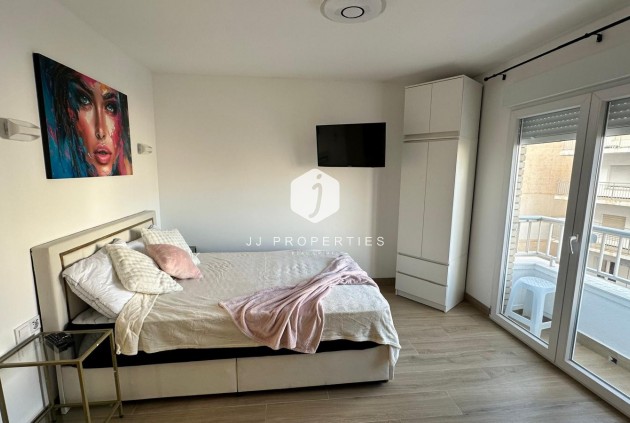 Z drugiej ręki - Mieszkanie w bloku -
Torrevieja - Costa Blanca