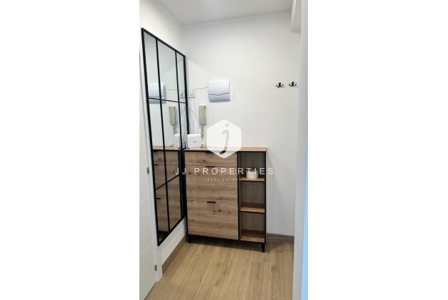 Z drugiej ręki - Mieszkanie w bloku -
Torrevieja - Costa Blanca