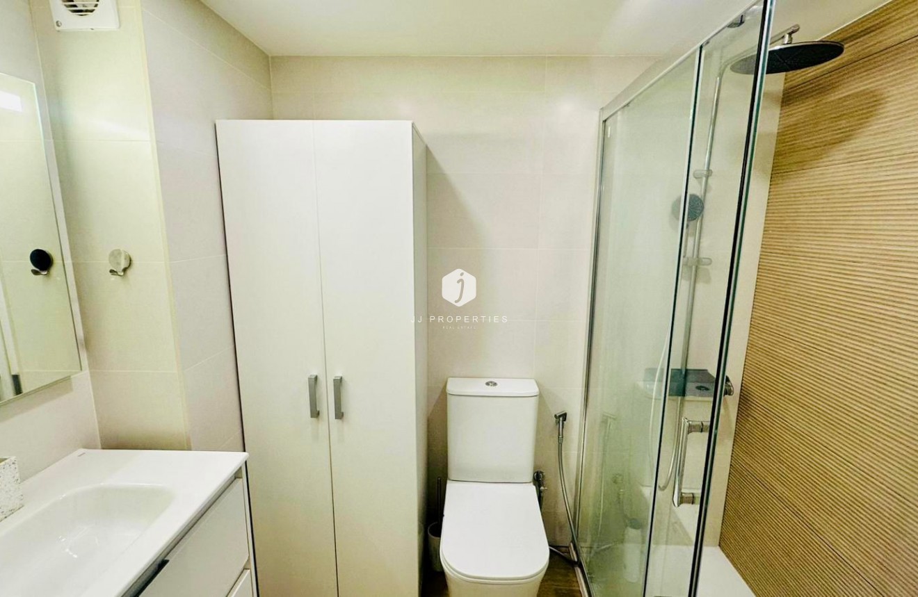 Z drugiej ręki - Mieszkanie w bloku -
Torrevieja - Costa Blanca