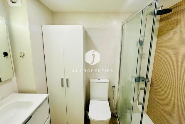 Z drugiej ręki - Mieszkanie w bloku -
Torrevieja - Costa Blanca