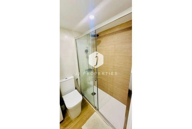 Z drugiej ręki - Mieszkanie w bloku -
Torrevieja - Costa Blanca