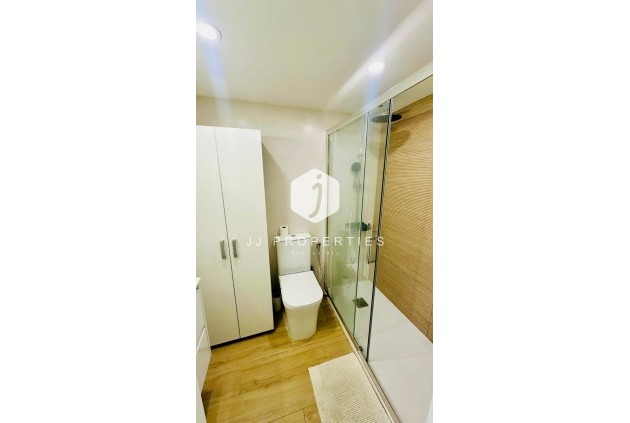 Z drugiej ręki - Mieszkanie w bloku -
Torrevieja - Costa Blanca