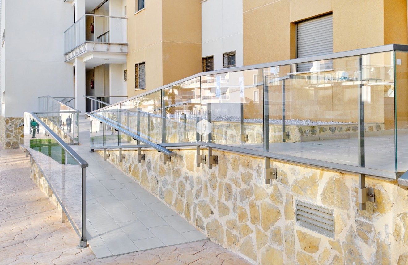 Resale - Apartment / flat -
Orihuela Costa - Costa Blanca