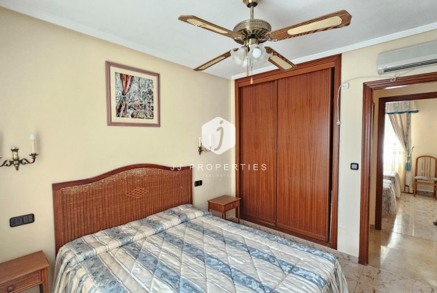 Aus zweiter Hand - Villa -
Torrevieja - El chaparral