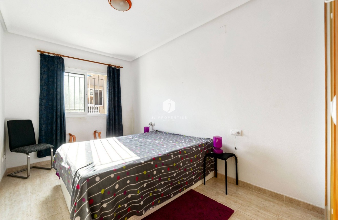 Resale - Duplex -
Orihuela Costa - Playa Flamenca