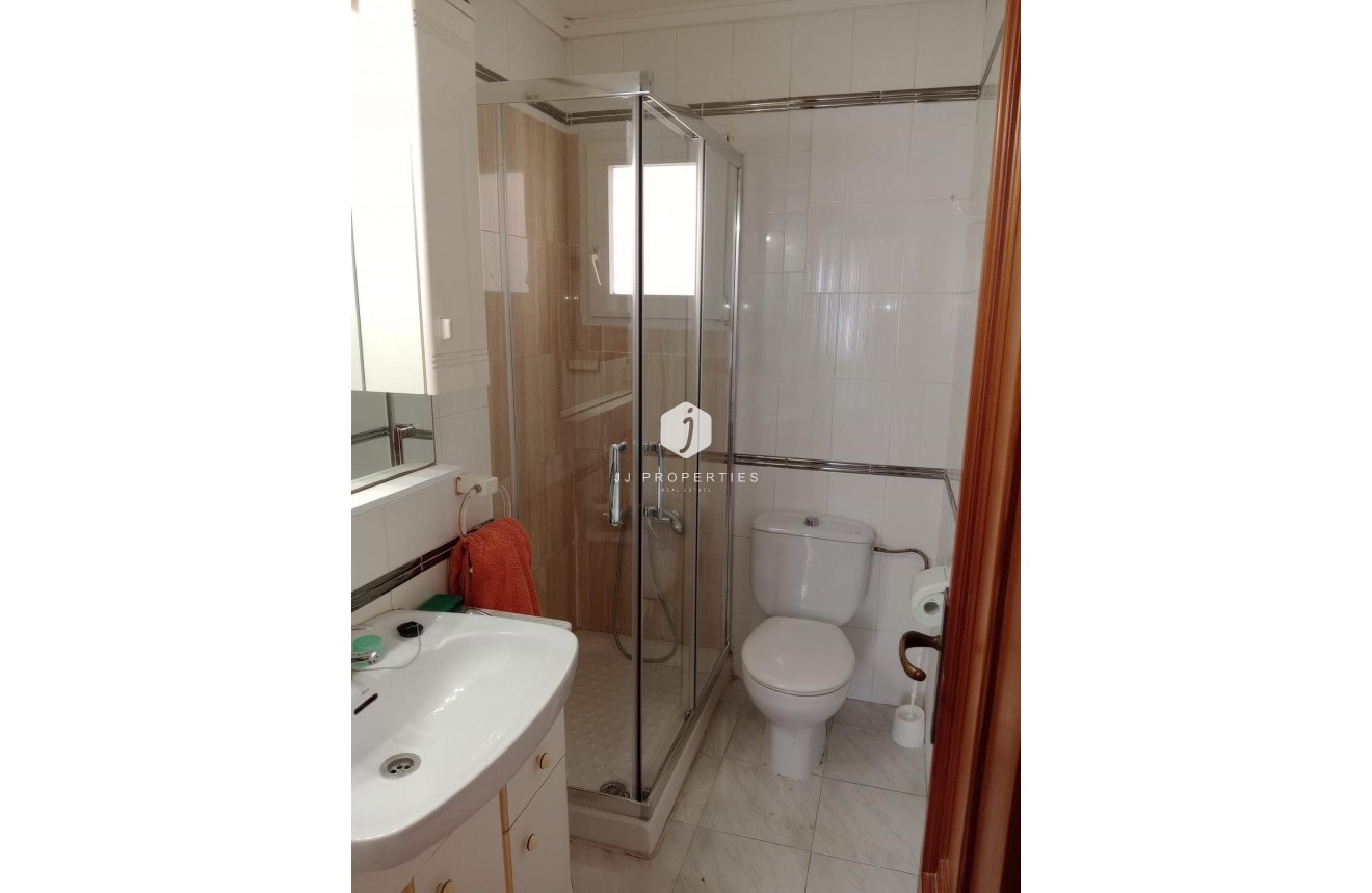Aus zweiter Hand - Wohnung -
Torrevieja - Playa del Cura