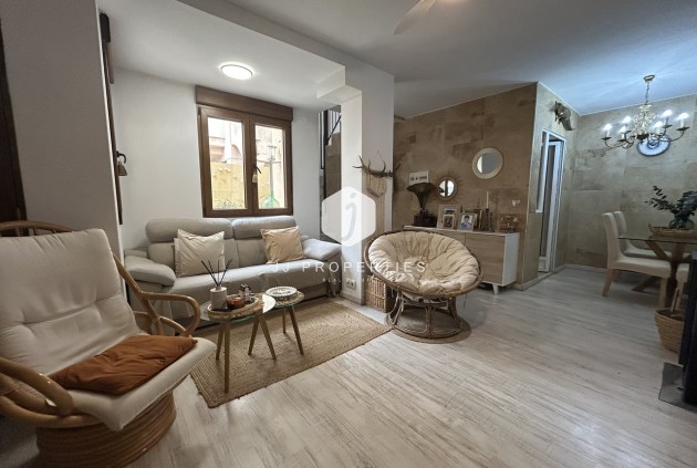 D'occasion - Chalet -
Torrevieja - Costa Blanca