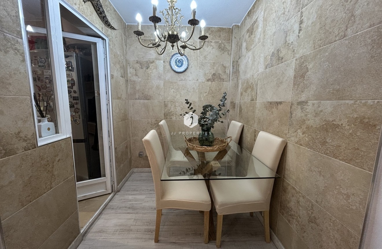 D'occasion - Chalet -
Torrevieja - Costa Blanca