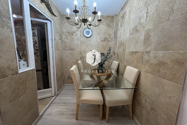 D'occasion - Chalet -
Torrevieja - Costa Blanca