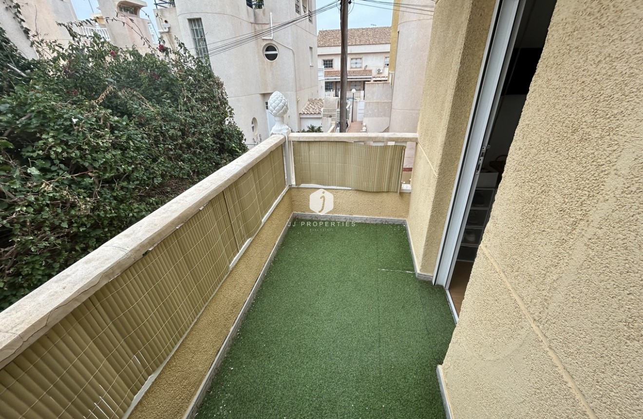 D'occasion - Chalet -
Torrevieja - Costa Blanca