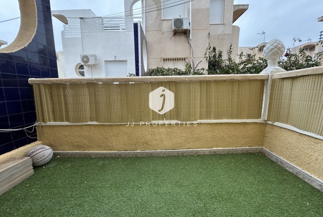 D'occasion - Chalet -
Torrevieja - Costa Blanca