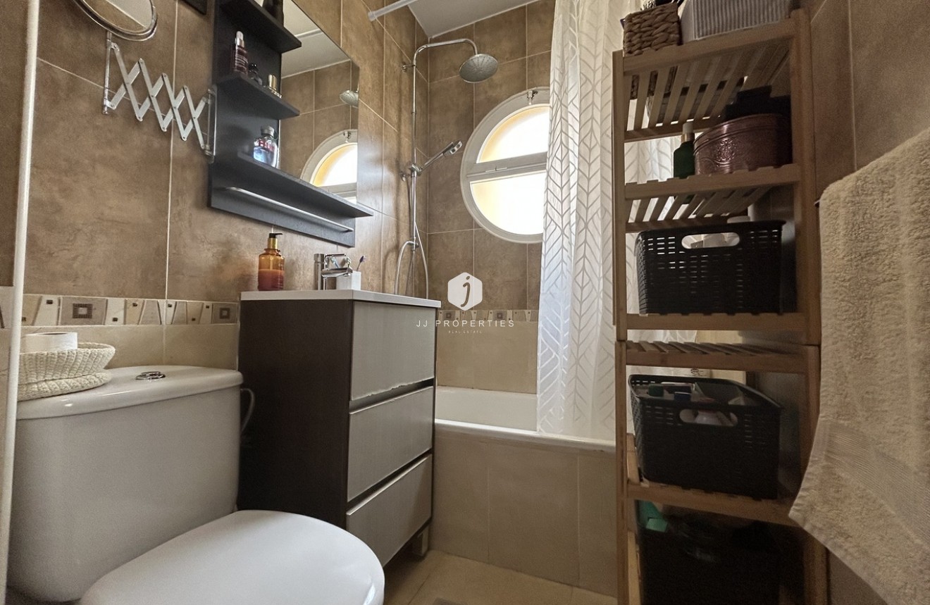 D'occasion - Chalet -
Torrevieja - Costa Blanca