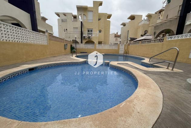 D'occasion - Chalet -
Torrevieja - Costa Blanca