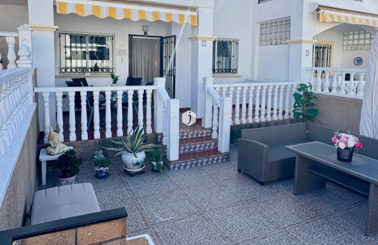 Resale - Bungalow -
Orihuela Costa - Costa Blanca